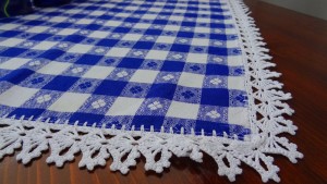 Şervet cu bordură croşetată manual