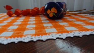 Servet din bumbac 100% cu bordura croşetată manual