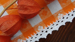 Servet din bumbac 100% cu bordura croşetată manual