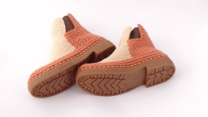 Ghete Crosetate Handmade pe Talpa Orient Sport CrochetDecor