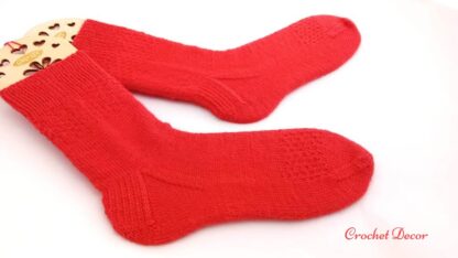 Sosete tricotate manual din lana _ Fir Alize Artisan _culoare rosu