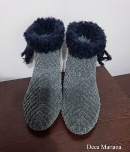 Botosi-de-casa-crosetati-cu-fir-Vellutino-si-accesorizati-cu-fir-blanita-CHIC_Deca-Mariana_4