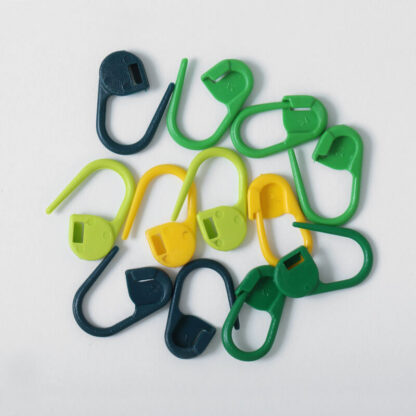 Marcatori KnitPro din plastic tip agraf sau ac de singuranta care se inchid si deschis