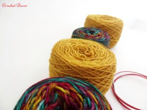 Gheme-bobinate-fir-Terra-Symfonie-Yarns-Turmeric-si-Party-Lights_2
