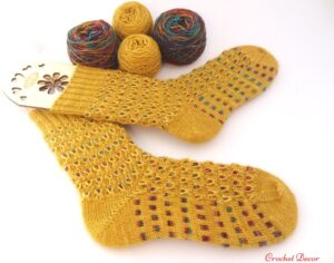 Sosete tricotate manual din fir Terra Symfonie Yarns Knit Pro_Crochet Decor_1