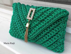 Gentuta de mana tip plic_crosetata manual din fir Swan Black culoare Verde Primavara 78_Maria Rata