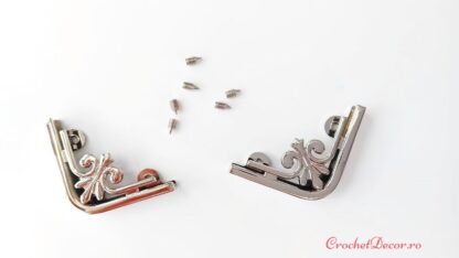 Colturi metalice_3 cm_Argintiu fixare cu suruburi_2