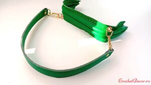 Rama AGATA tip arc cu borduri gaurita si manere din piele ecologica_culoare Verde_2